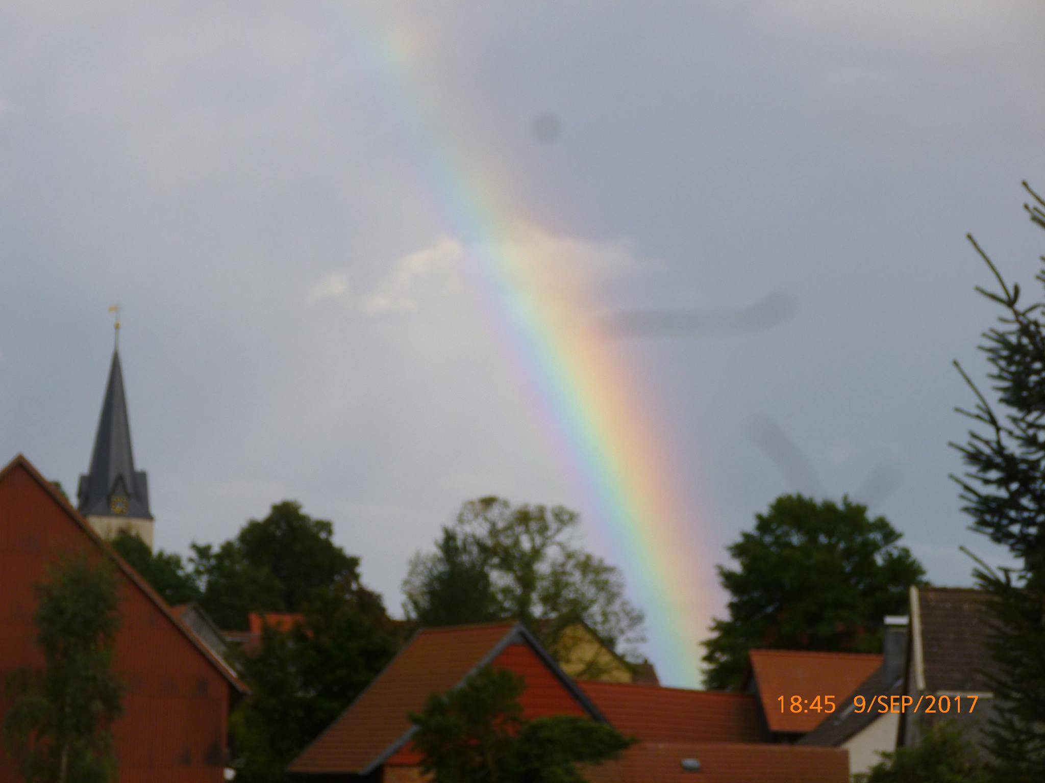 Kirche St. Udalrici Danstedt 2017 mit Regenbogen